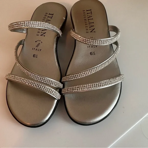 NEW Silver Rhinestone Slip-On Sandals Women’s Size 6.5 - Picture 1 of 6